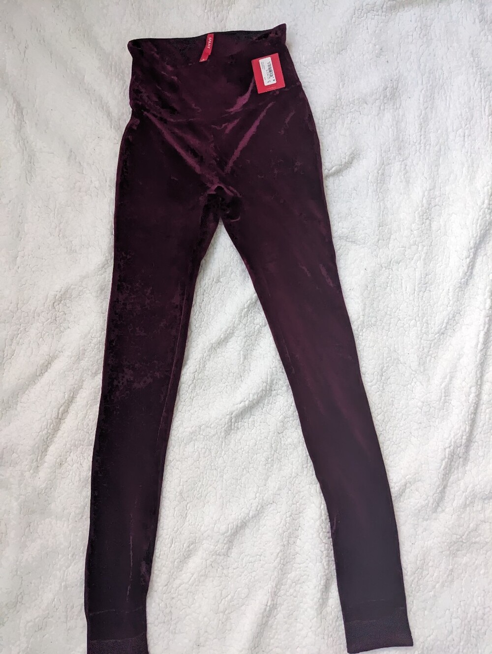 NWT Spanx Velvet Leggings Size Small